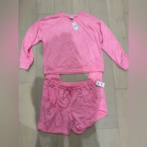 Jenni Intimates Medium Pink Long Sleeved Sweatshirt & Medium Joggers Bundle. 💕